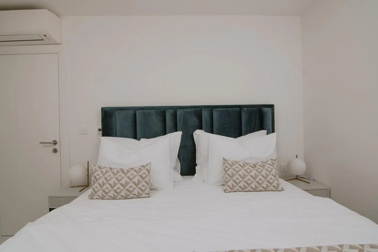 Apartments Adriatic Pearl 트로기르 0*,  크로아티아