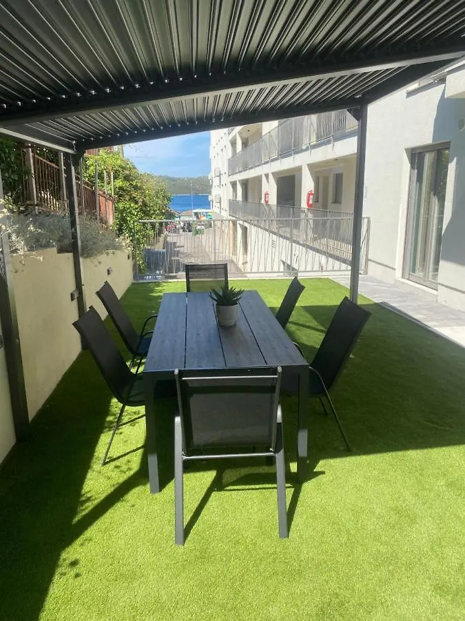 Apartments Adriatic Pearl 트로기르 0*,  크로아티아